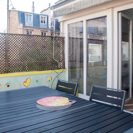 Cosy Apartment With Balcony In The Heart Of Paris Exterior foto
